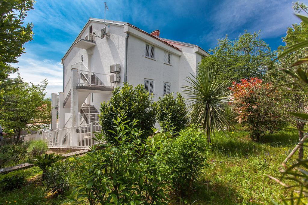 Apartments Casa Bianca Crikvenica Exterior photo