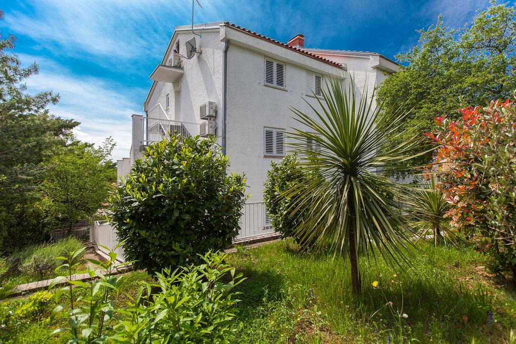 Apartments Casa Bianca Crikvenica Exterior photo